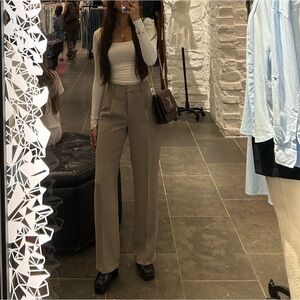 Aritzia The Effortless Pant